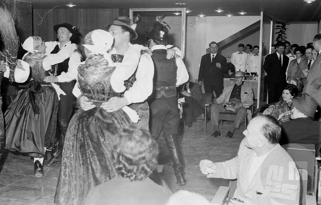 Prvi gostje v casino Lev